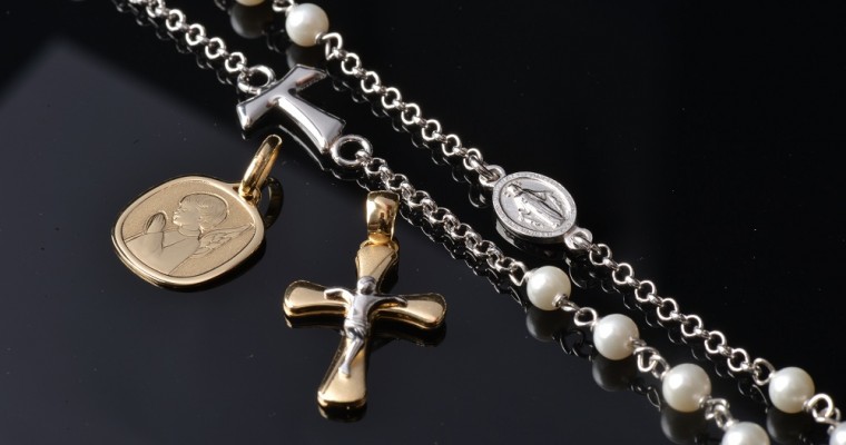 Combine elegance and faith: Discovering the Holyart Jewelery