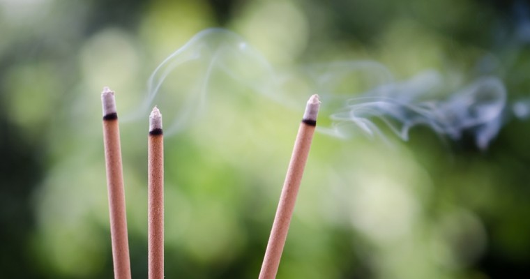 How to naturally scent your home with incense