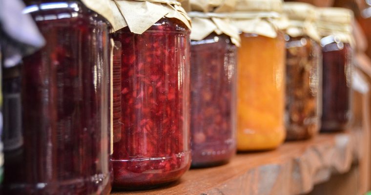 Holyart natural jams: tasty, simple and genuine