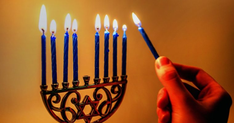 The Menorah: history and meaning of the Jewish candelabra