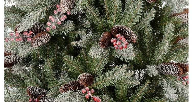 How to choose an artificial Christmas tree