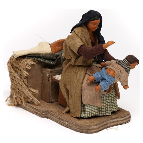 mom-spanking-child-12-cm-moving-neapolitan-nativity