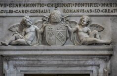 The tombs of the popes and all there is to know