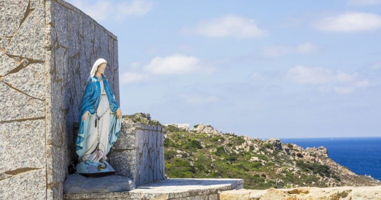 Saint Mary on the Sea: the Madonna found adrift on a beach