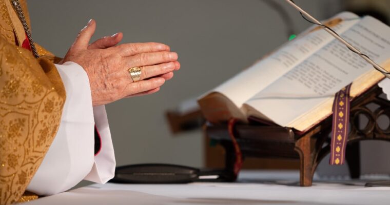 Episcopal Ring with Amethyst: What Is Its Meaning