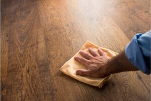 Wood maintenance: how to take care of it over the years